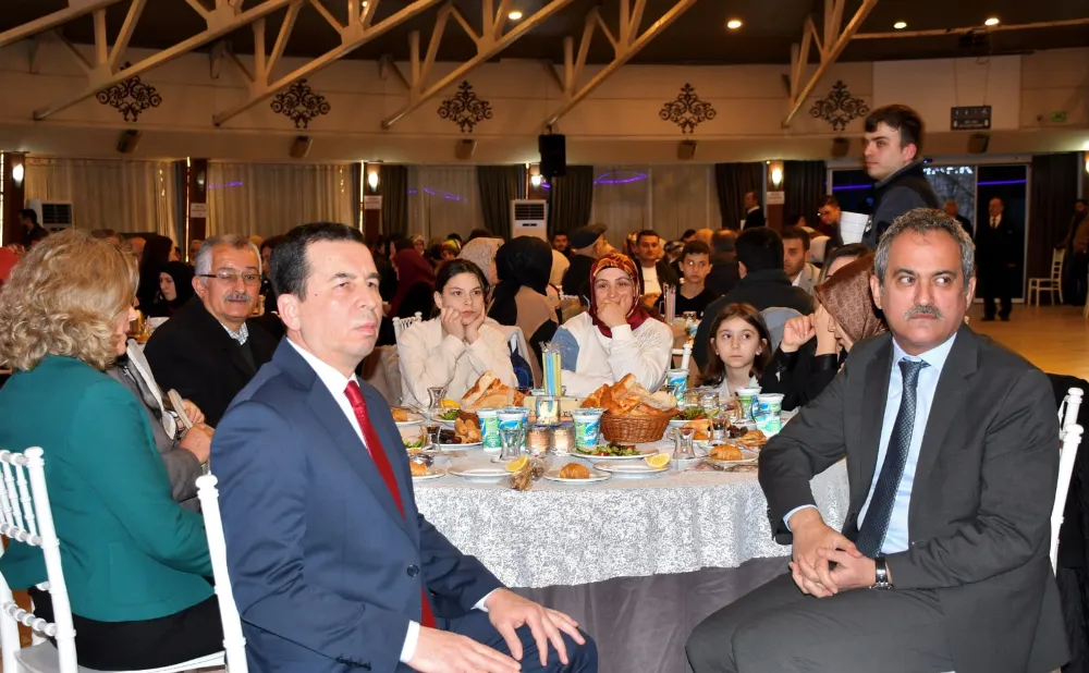 BAŞKAN TAVLI, “ŞEHİT VE GAZİLERİMİZE MİNNETTARIZ”