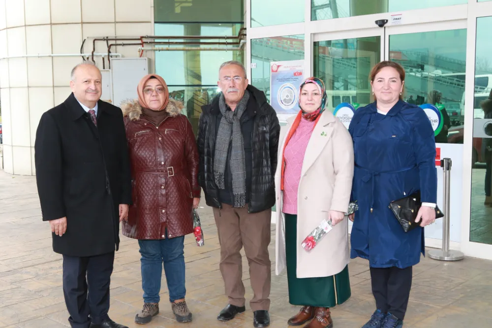 BAŞKAN TAVLI KADINLAR GÜNÜNÜ KUTLADI