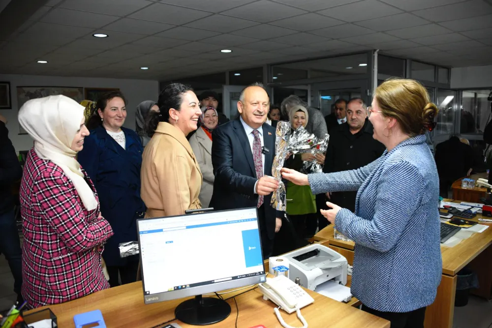 BAŞKAN TAVLI KADINLAR GÜNÜNÜ KUTLADI