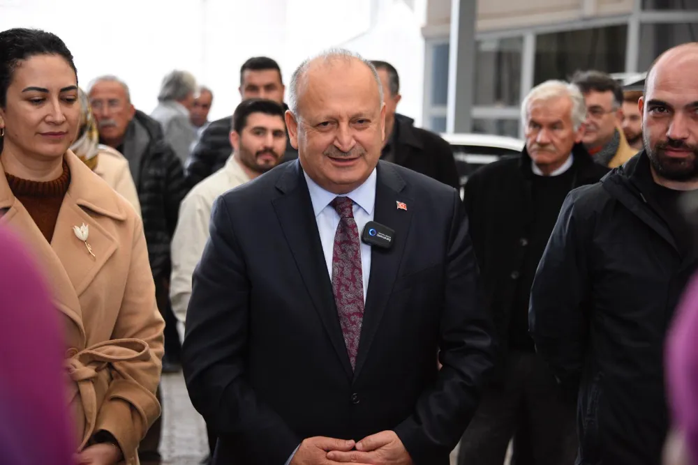 BAŞKAN TAVLI KADINLAR GÜNÜNÜ KUTLADI