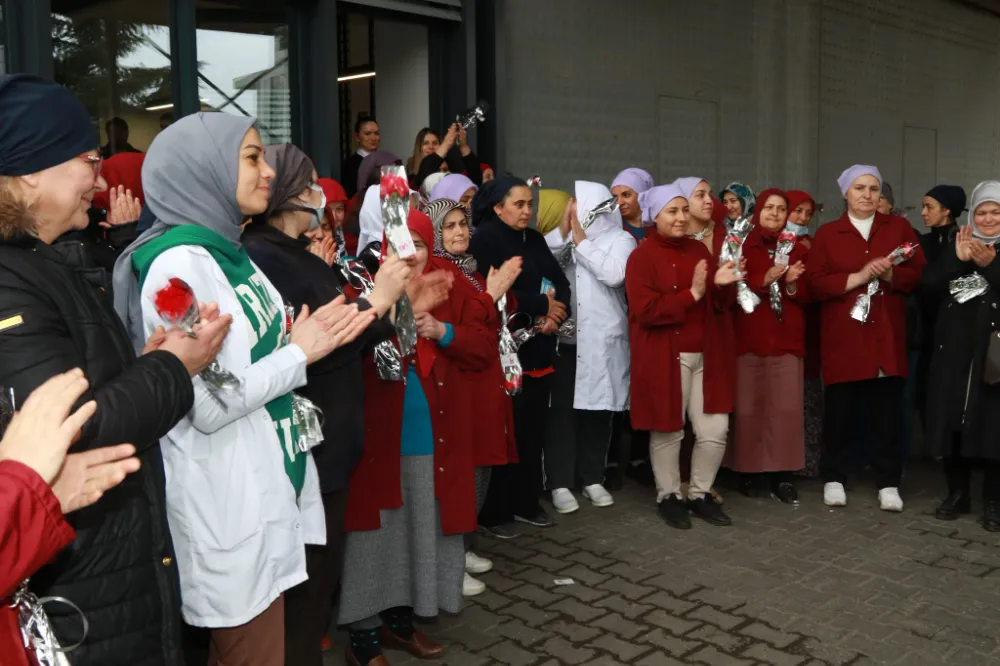 BAŞKAN TAVLI KADINLAR GÜNÜNÜ KUTLADI