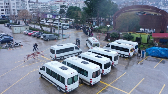 ÇAMBAŞI’NA BU SABAH 40’I AŞKIN, YARINDA 50 ARAÇLA ÜCRETSİZ SEFER DÜZENLENECEK