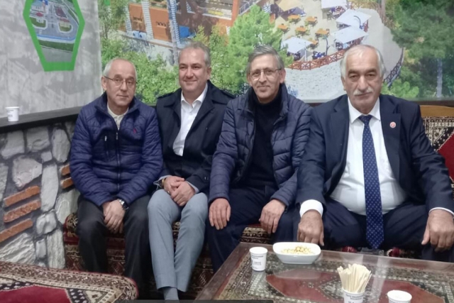 KARAGÖZ ORDU GÜNLERİNDE HEMŞERİLERİ İLE BİR ARADA OLDU