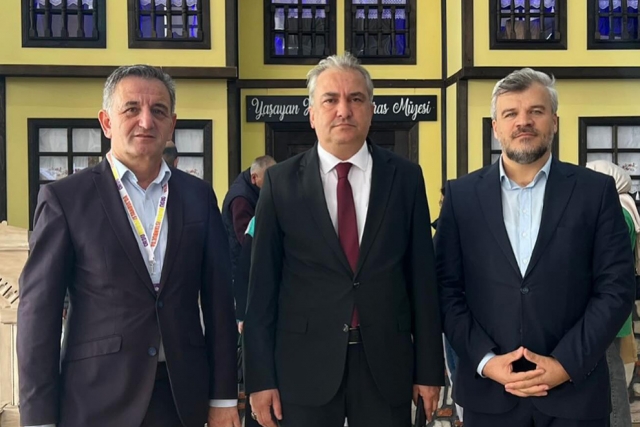 KARAGÖZ ORDU GÜNLERİNDE HEMŞERİLERİ İLE BİR ARADA OLDU