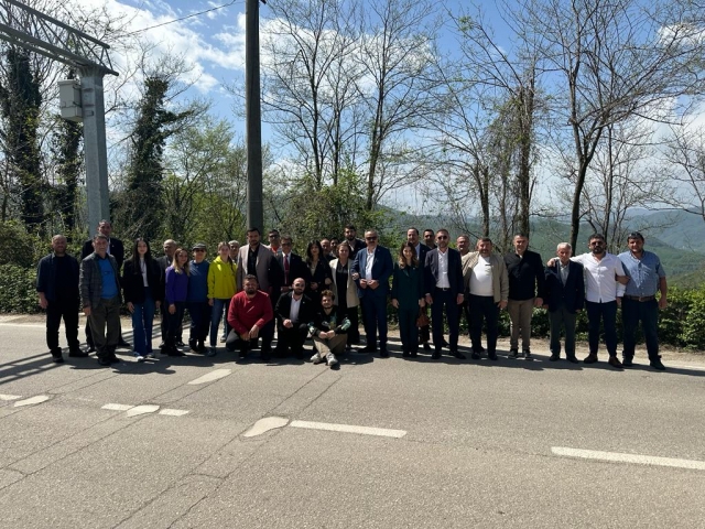 ÖZDEMİR’E ÇAMAŞ’TA YOĞUN İLGİ