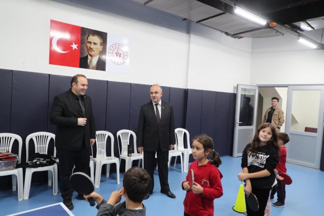 Vali Erol, Spor Tesislerinde İncelemede Bulundu